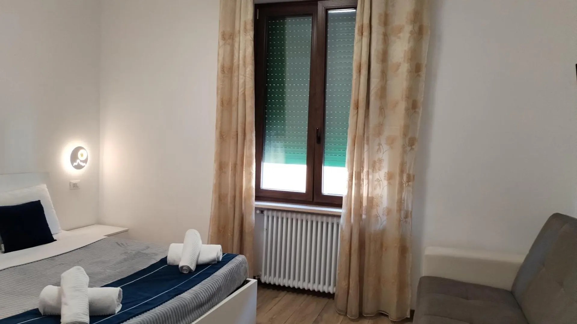 Guest house Nuova Fiera Camera Verona Italy